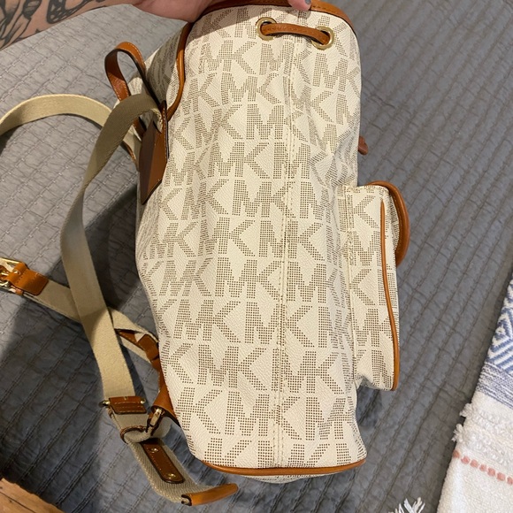 Michael Kors vintage backpack - Picture 10 of 16